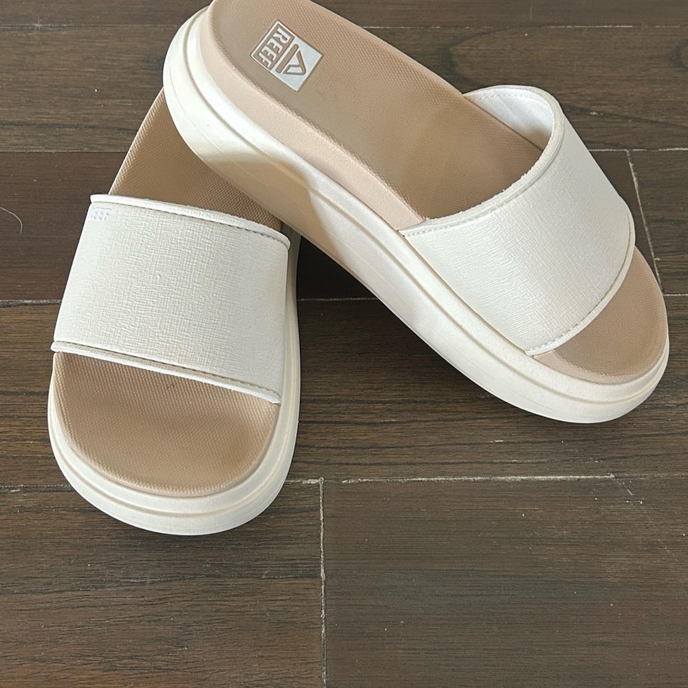 Reef Women's Cream and Tan Platform Slide Sandals